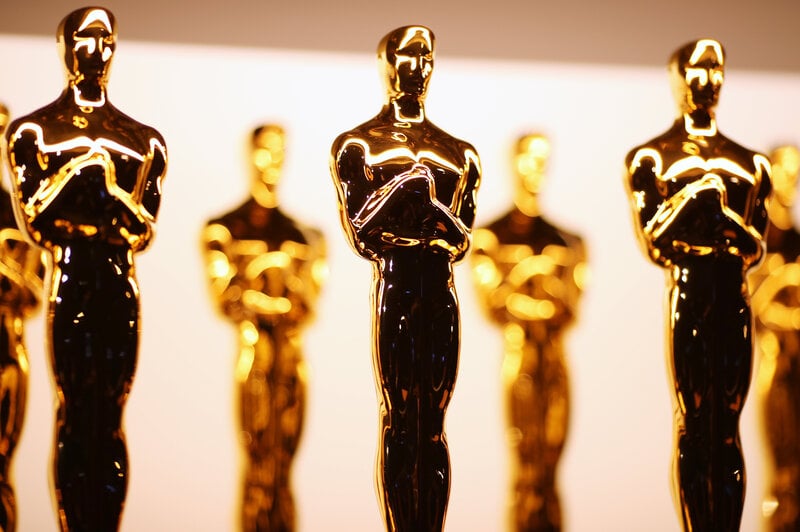 Close up of Oscar statues.